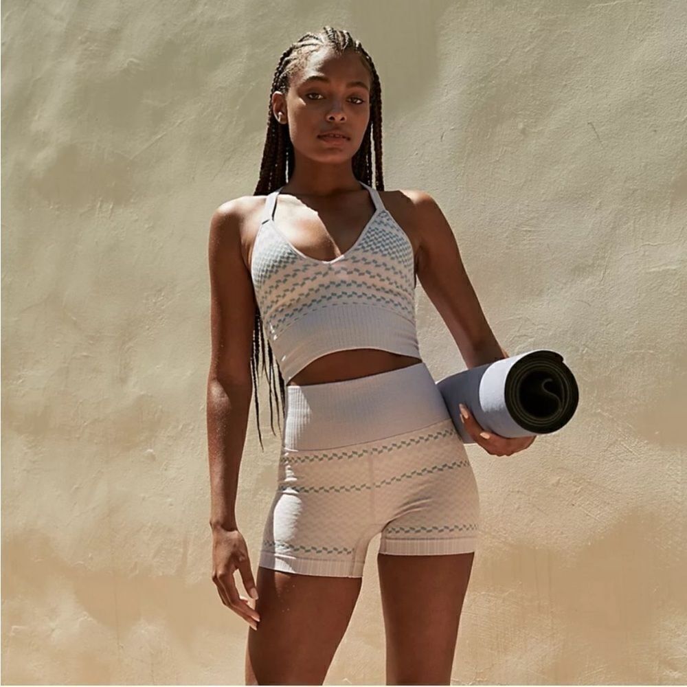 Good Karma Chevron Stripe Shorts Lavendar XS/S